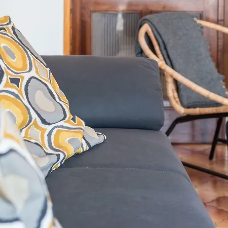 Apartment Lovelystay - 3 Bedroom In