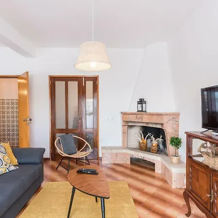 Lovelystay - 3 Bedroom In *