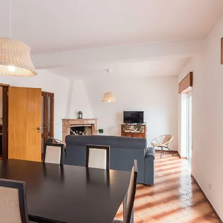 Lovelystay - 3 Bedroom In Apartamento